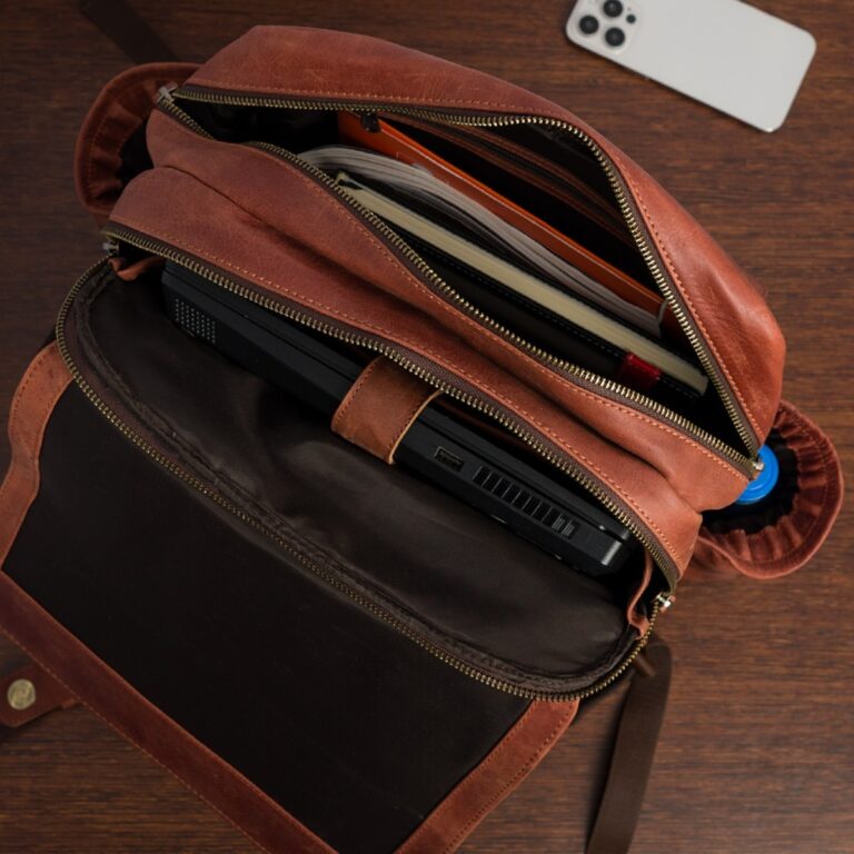 Plecak skórzany premium na laptopa 15,6 biznesowy duży A4 pojemny Beltimore brązowy P19